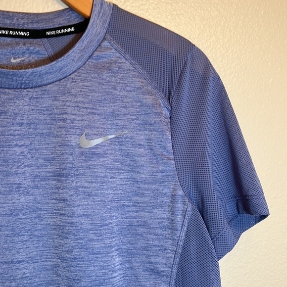 NIKE Dri-Fit Athletic Running Shirt - Picture 4 of 12